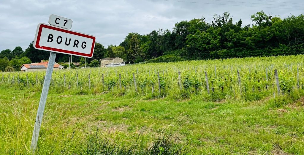 Bourg SIgn post